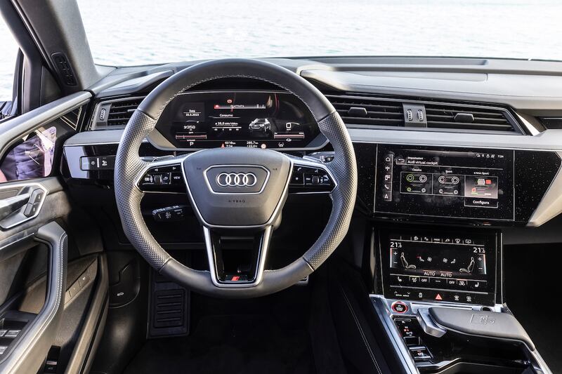 Audi SQ8 e-tron Sportback: guarda la gallery 12