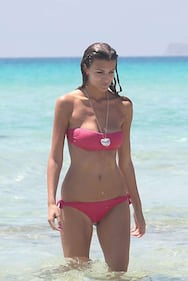 Cristina Chiabotto e il bikini bianconero: fisico da Champions 9