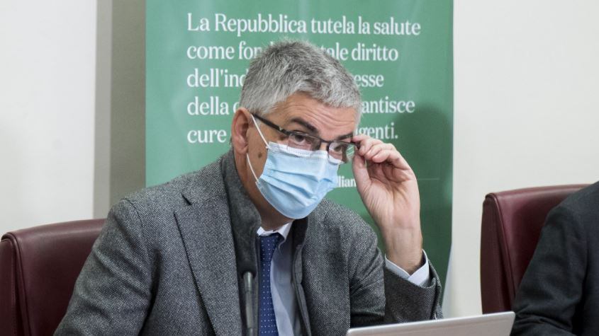 Brusaferro: "I contagi in decrescita, ma serve ancora rigore"