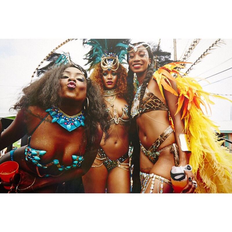 Rihanna: sexy al carnevale delle Barbados 12