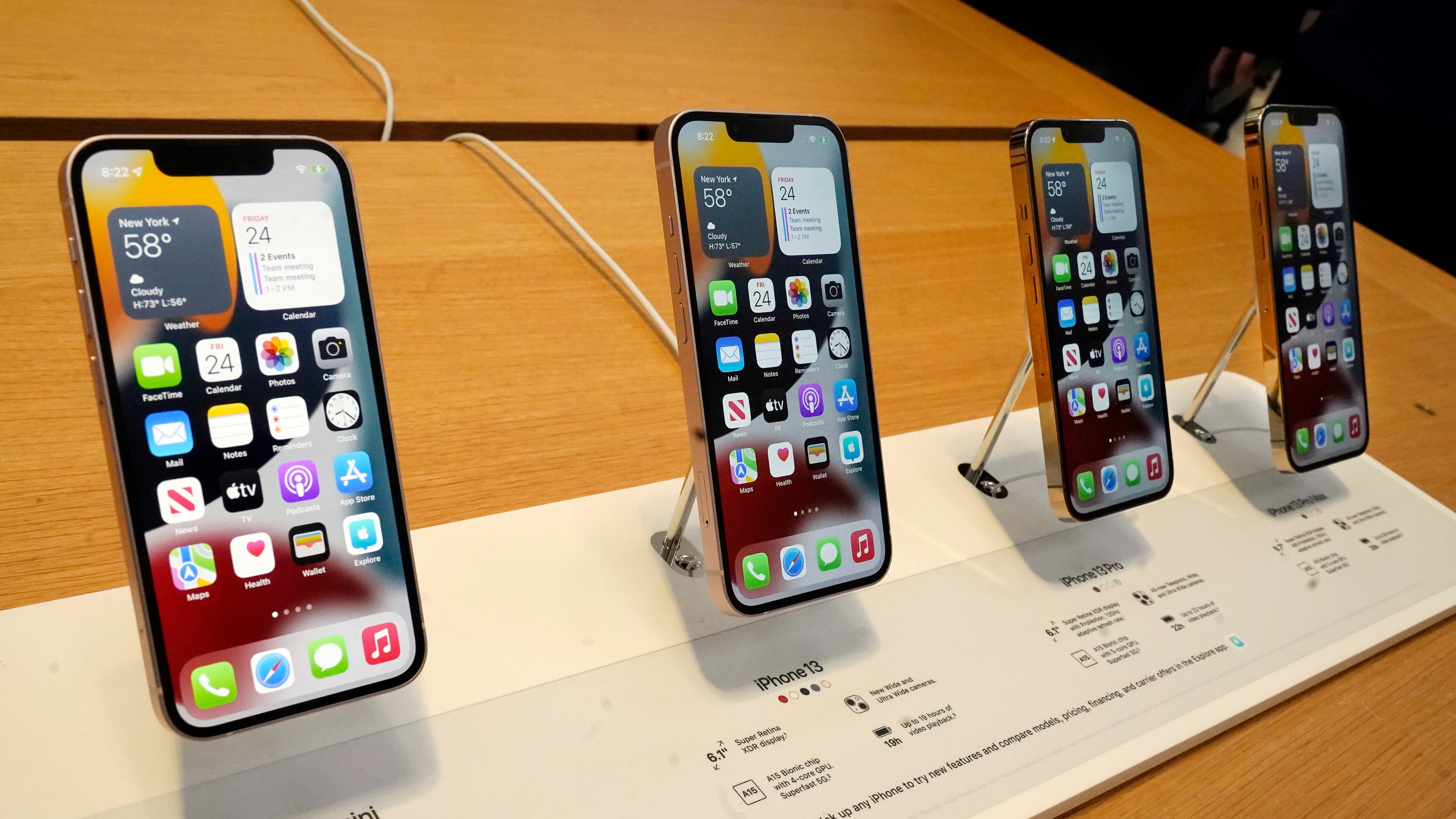 Meno iPhone e scaffali vuoti: cosa succede alla Apple