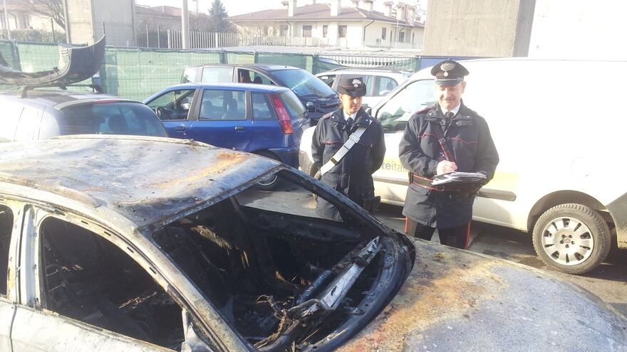 Ritrovata l'Audi gialla: bruciata nel Trevigiano