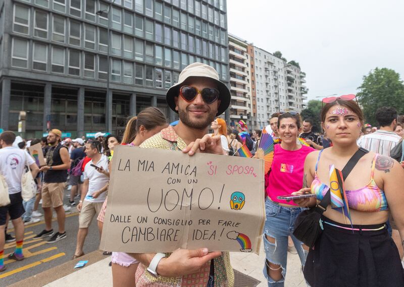 Cartelli e slogan al Pride di Milano 2024 4