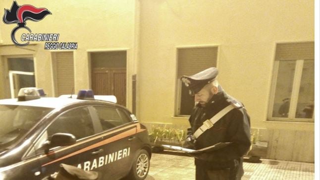 Clandestino tenta di far esplodere una bombola: espulsi in cinque