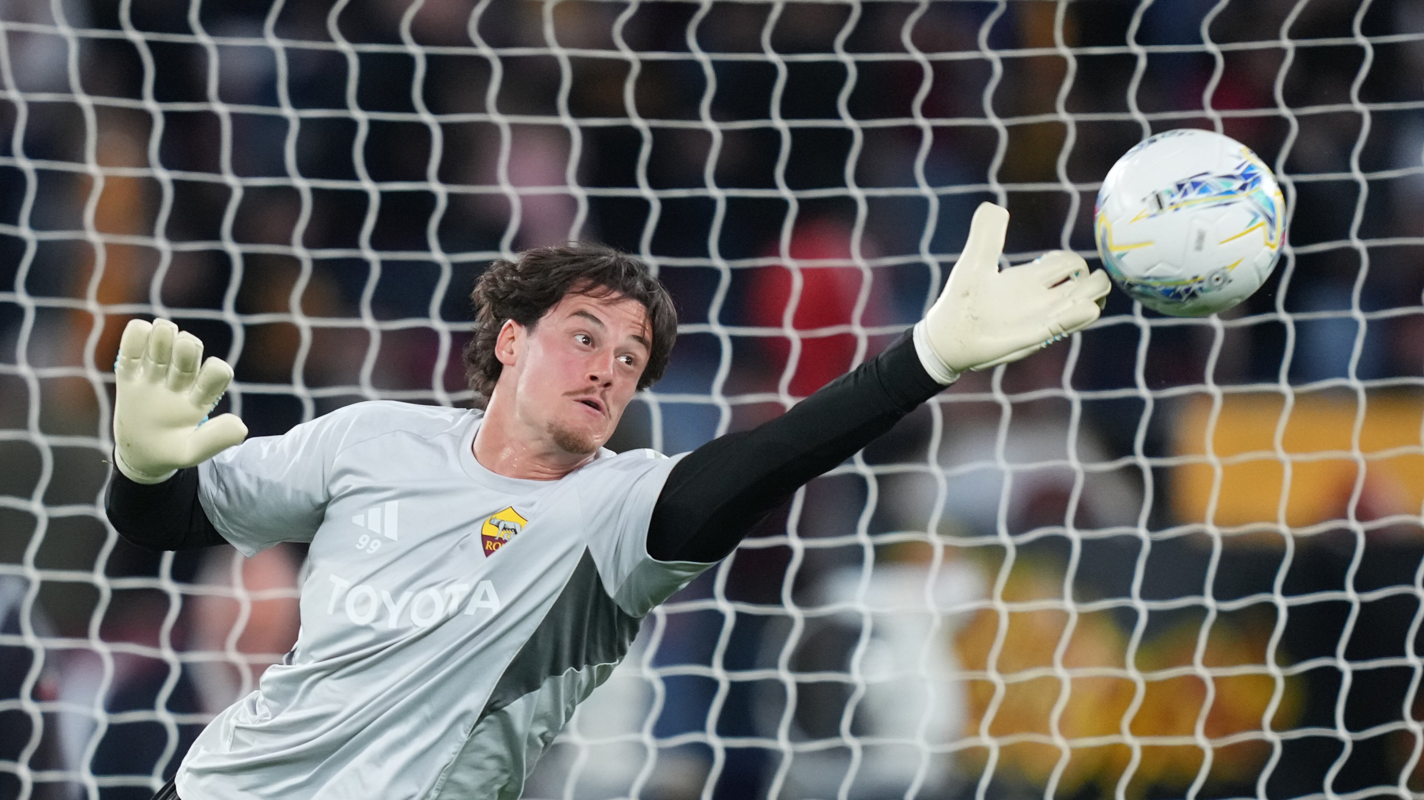 Juve sogna Svilar. Milan su Inacio. Inter, tanti addii
