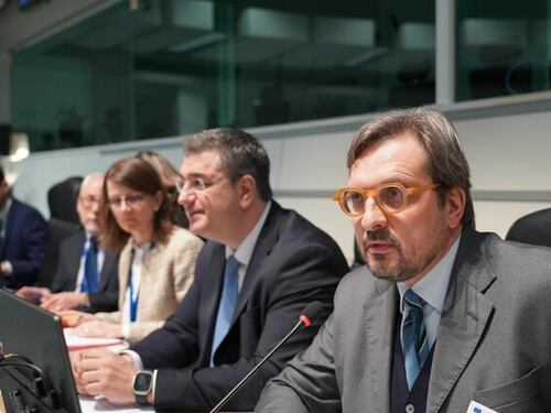 Guidesi (Lombardia): "Ora revisione norme auto per neutralità tecnologica"
