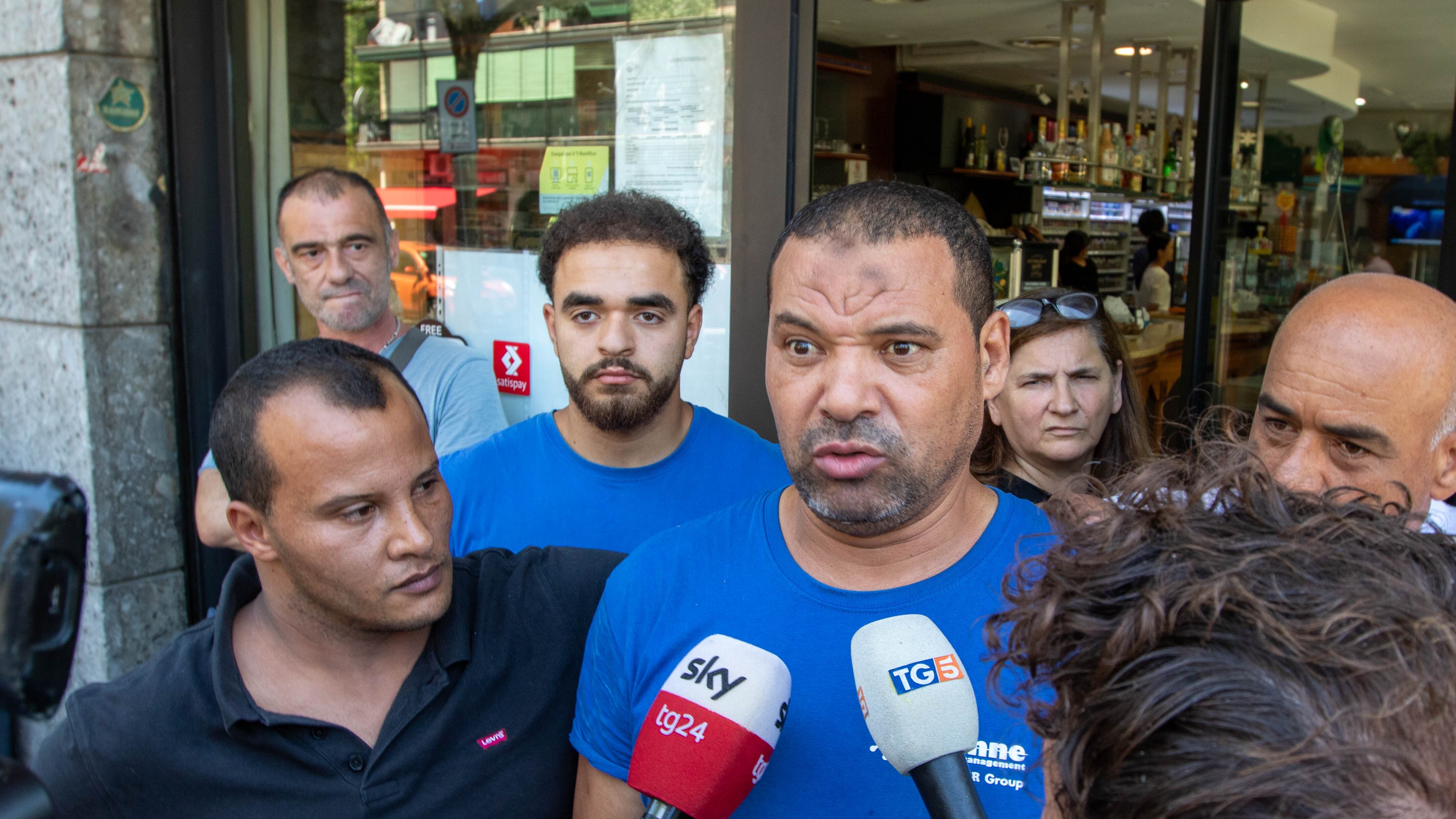 "Venti coltellate senza motivo. Un'ombra, sembrava assente..."