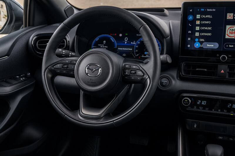 Mazda 2 Hybrid: guarda tutte le foto 9
