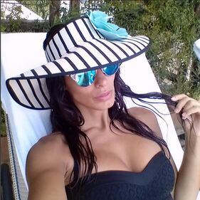 Raffaella Modugno, foto hot per For Men 5