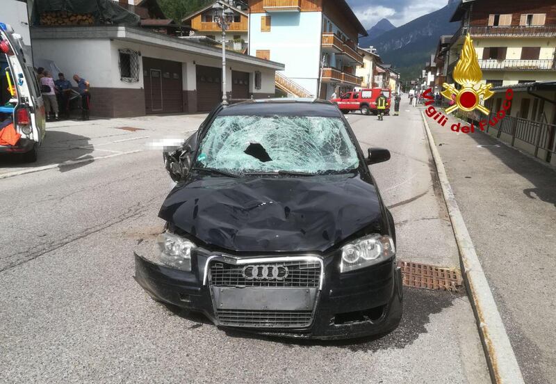 Famiglia travolta da un'auto a Santo Stefano di Cadore: 3 morti 10