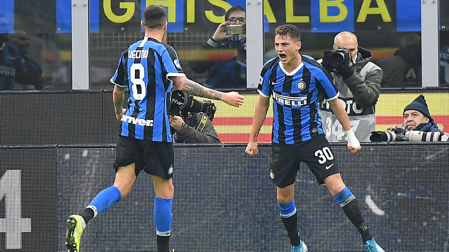Inter, Esposito in lacrime: "Il gol è per mia mamma"