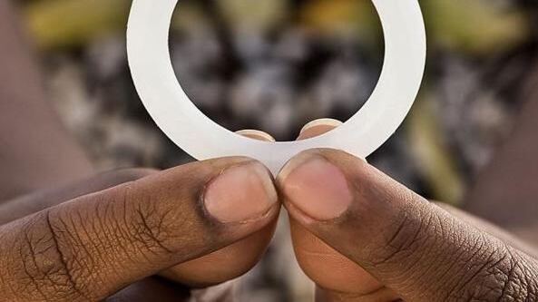 L'anello vaginale da 5 dollari che protegge le donne dall'Hiv