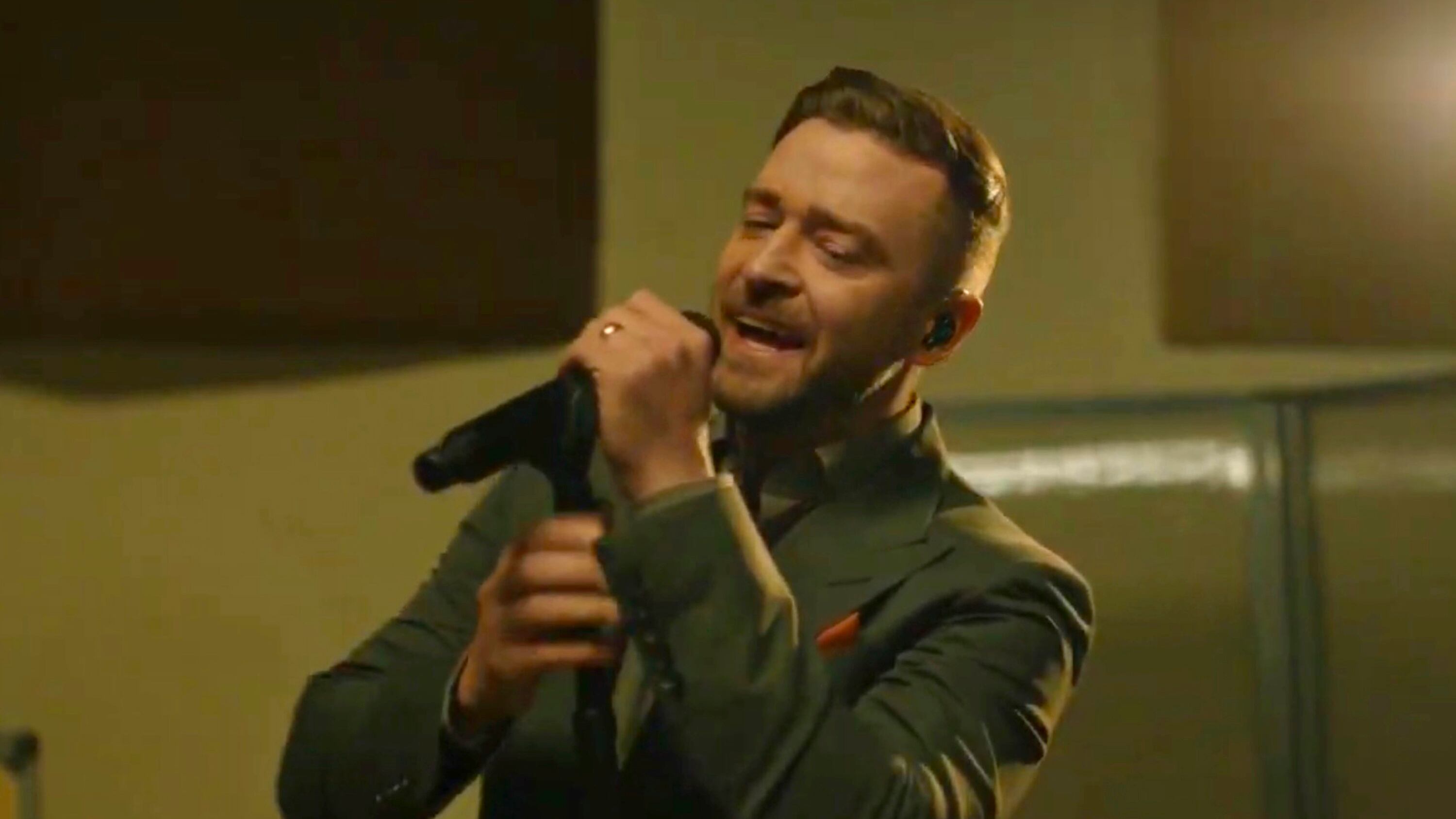 Sanremo domina ancora l'airplay e lascia le briciole al resto