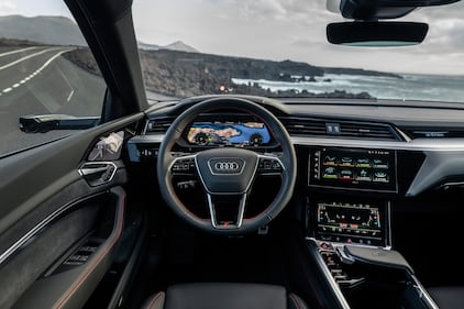 Le immagini della nuova Audi Q8 e-tron 3