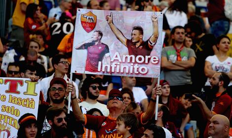 Stadio Olimpico gremito per l'ultima partita di Francesco Totti 5
