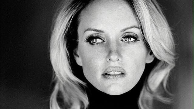Justine Mattera e il buongiorno su Instagram senza mutandine