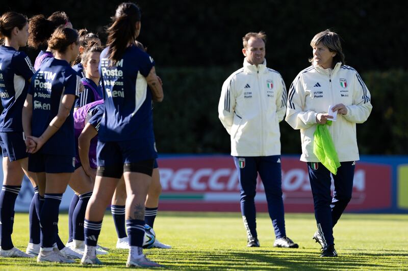 La ct Bertolini e il suo staff (Figc)