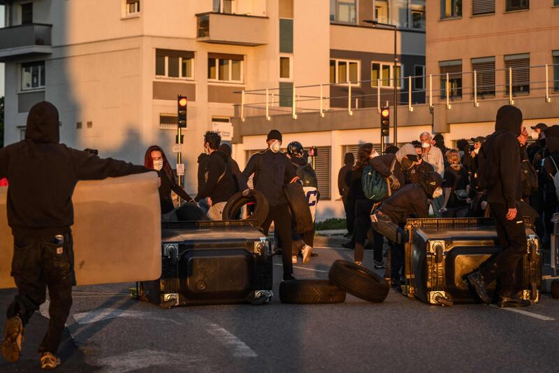 Francia, il giorno dei "Bloquons tout" 14