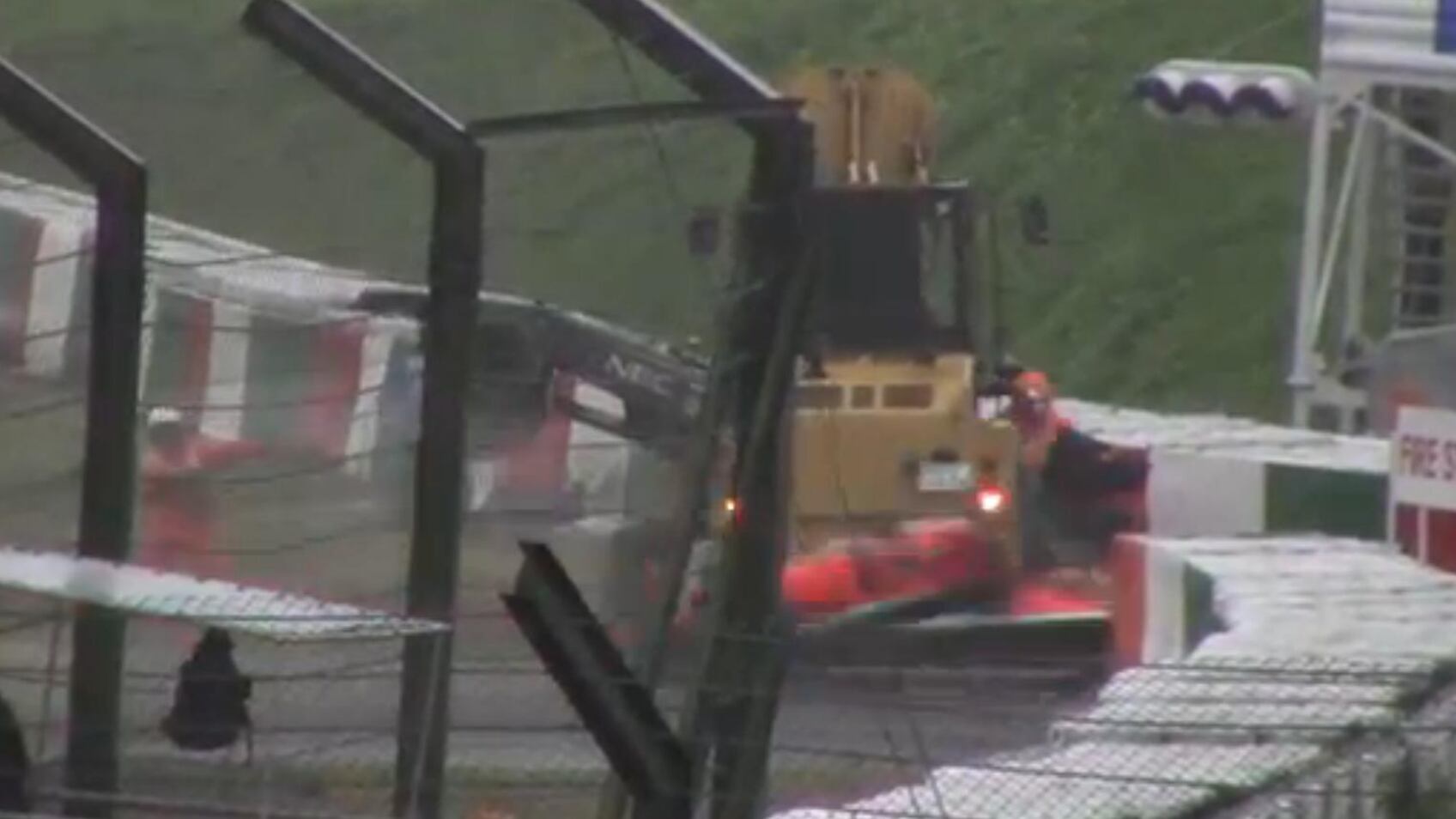 Ore d'ansia per Jules Bianchi: le condizioni restano gravi