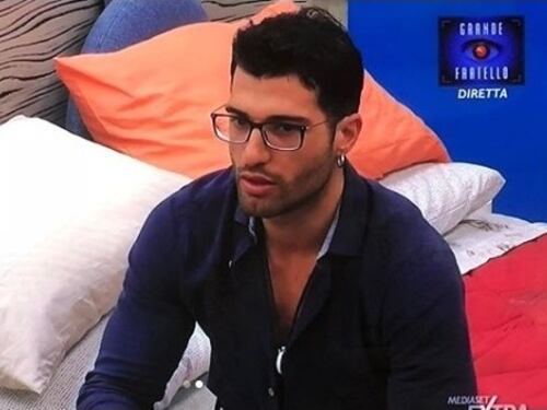 Grande Fratello, Michael Terlizzi prima pensa di uscire poi insulta il GF