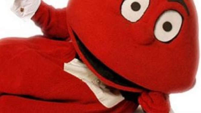 Colpo di scena: la voce del Gabibbo è gialla (e abita un faro pieno di cadaveri)