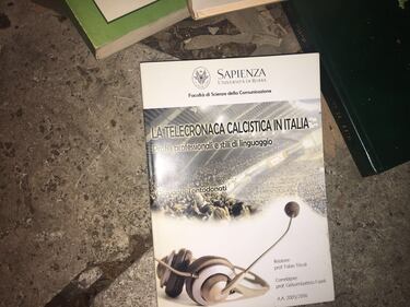 Roma, tesi di laurea buttate nei cassonetti 3