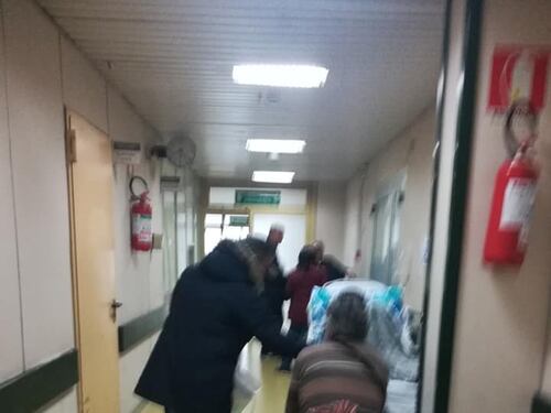 Le foto degli ambulanti nell'ospedale Cardarelli