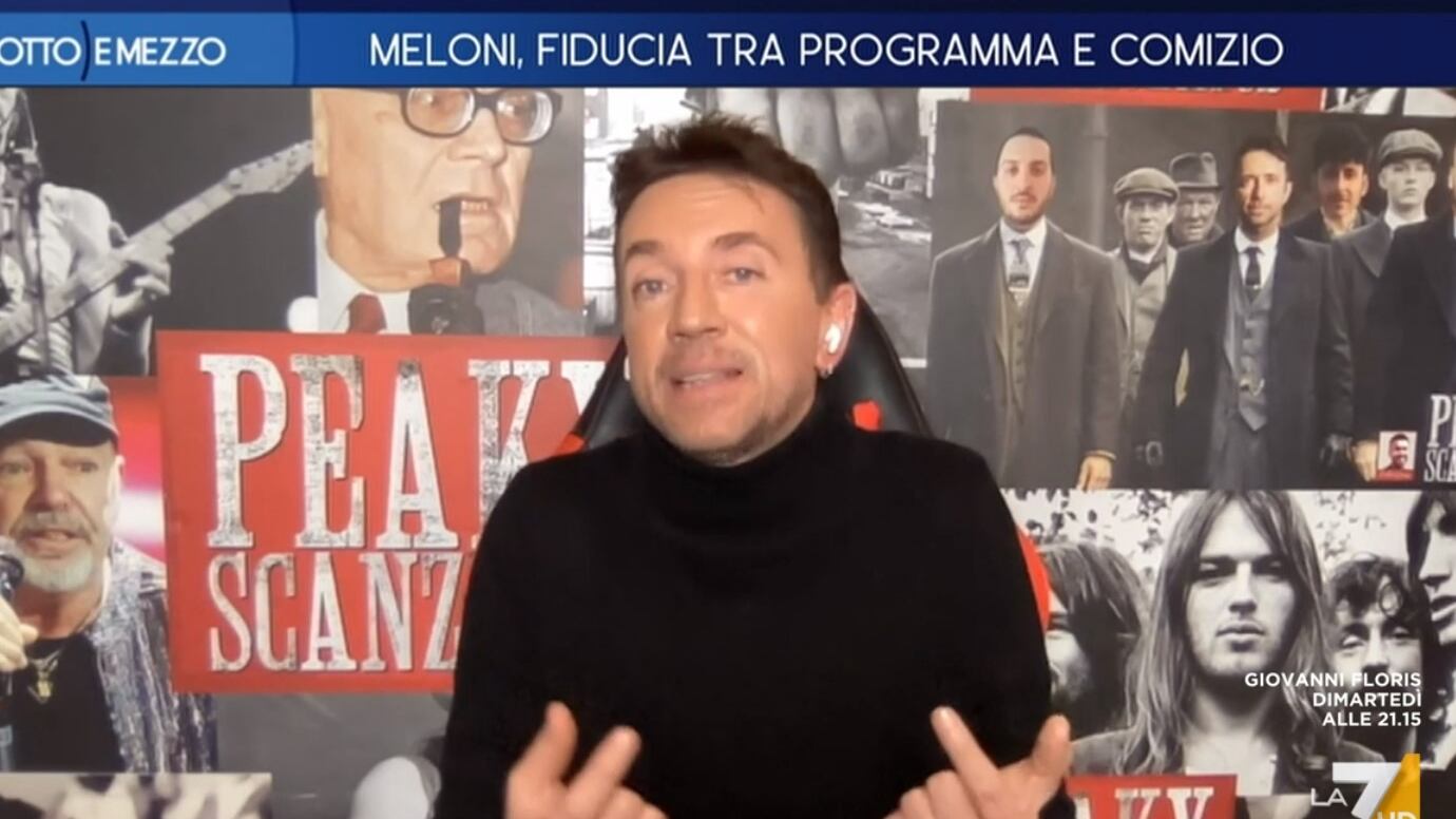 "La luna di miele durerà poco". La gufata di Scanzi sul governo Meloni