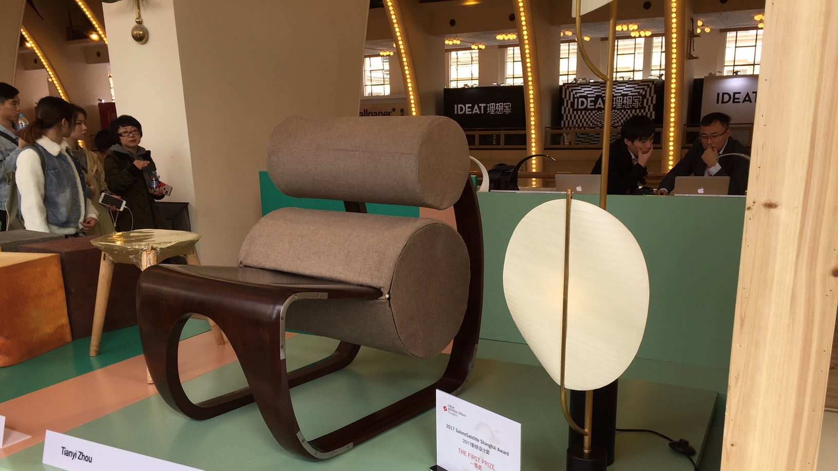 SaloneSatellite Shanghai, i giovani designer cinesi si ispirano alla tradizione per il contemporaneo