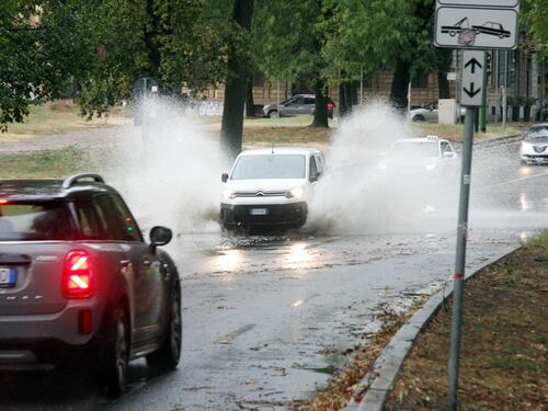 Meteo, week-end d’autunno con piogge, temporali e crollo termico