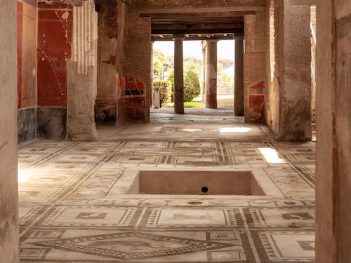 A Pompei sfila l'eterna bellezza di Rocco Barocco