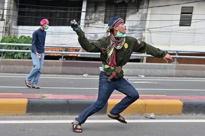 Indonesia, proteste contro la rielezione del presidente Joko Widodo 9