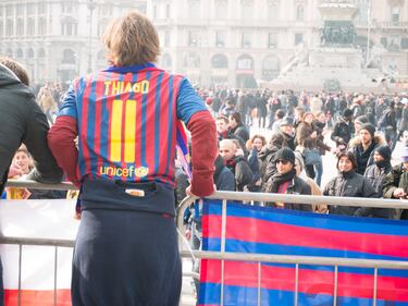 Tifo blaugrana in Piazza Duomo 3