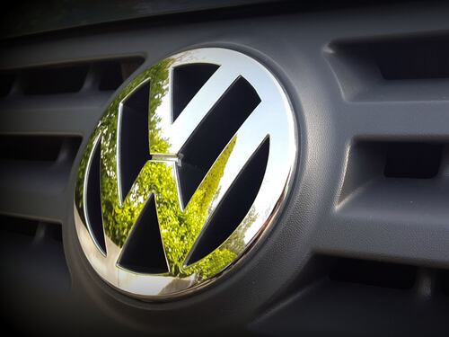 Anche Volkswagen alza la voce: "Investire in Europa è troppo costoso"