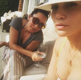 Le star che si fanno più selfie, da Madonna a Kim Kardashian 51