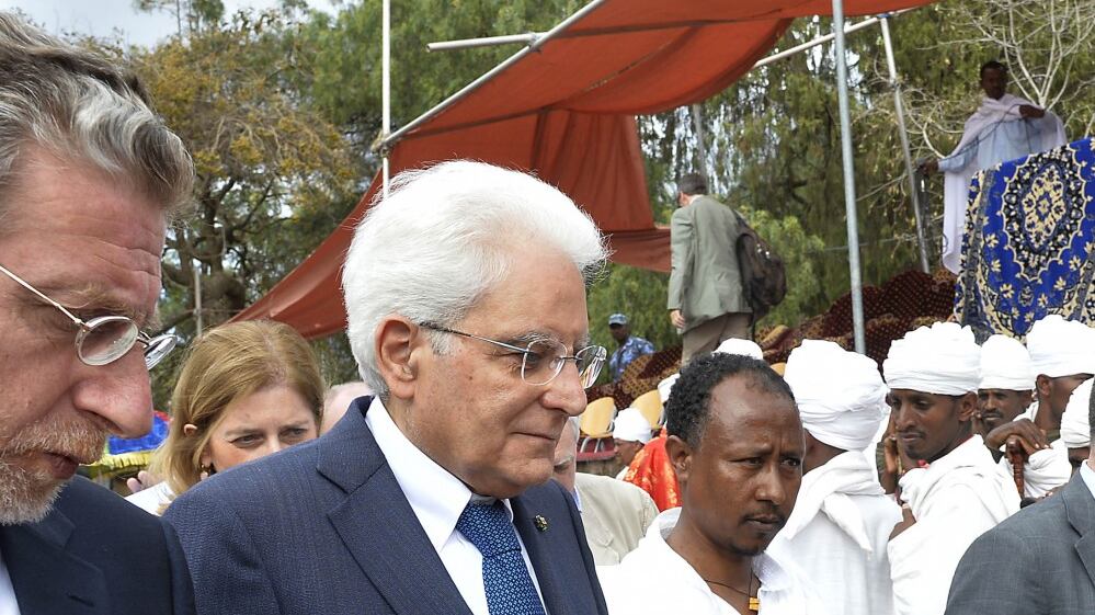 Mattarella nei campi profughi: "Continueremo a sostenerli"