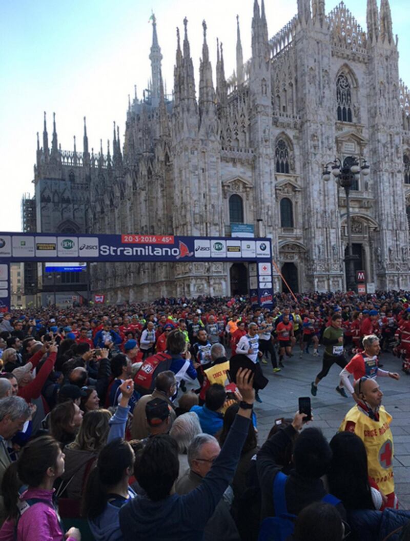 Stramilano dei record: in 63mila alla partenza  5