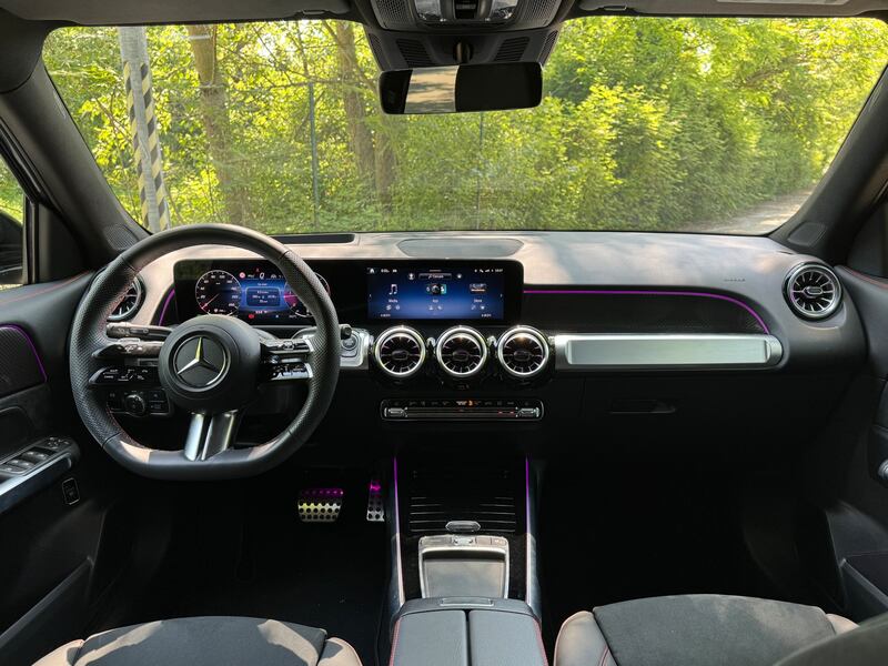 Mercedes GLB 2024: la gallery del restyling, più tecnologia e materiali migliorati all'interno 13