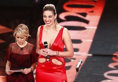 Sanremo: Veronica Angeloni la "lady in red" 6