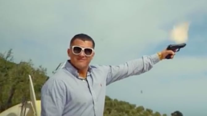 Nel Gargano, rapper tedesco gira il video di una sua canzone e spara colpi di pistola