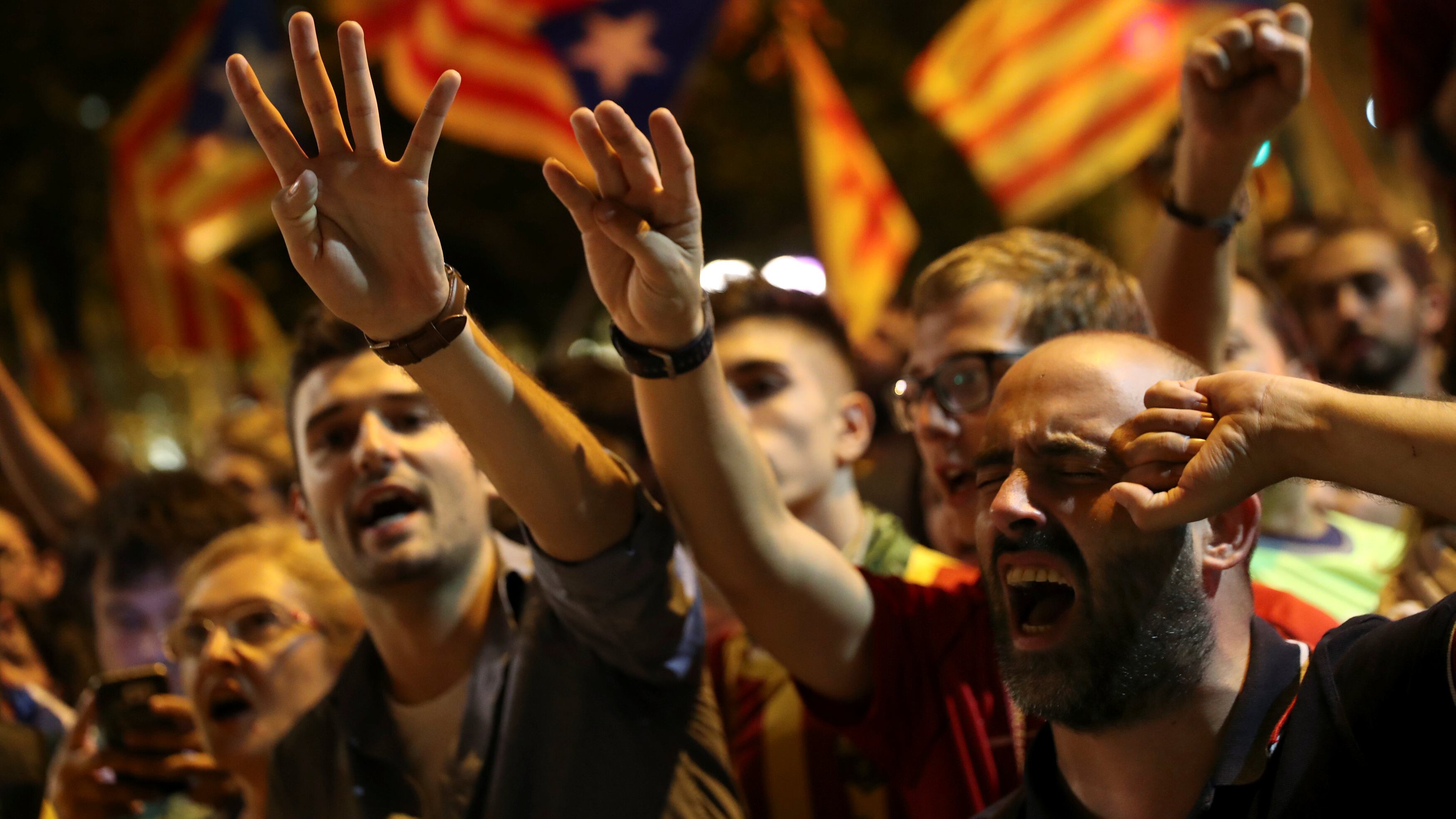 Catalogna, 5 milioni al voto. E Madrid minaccia ancora