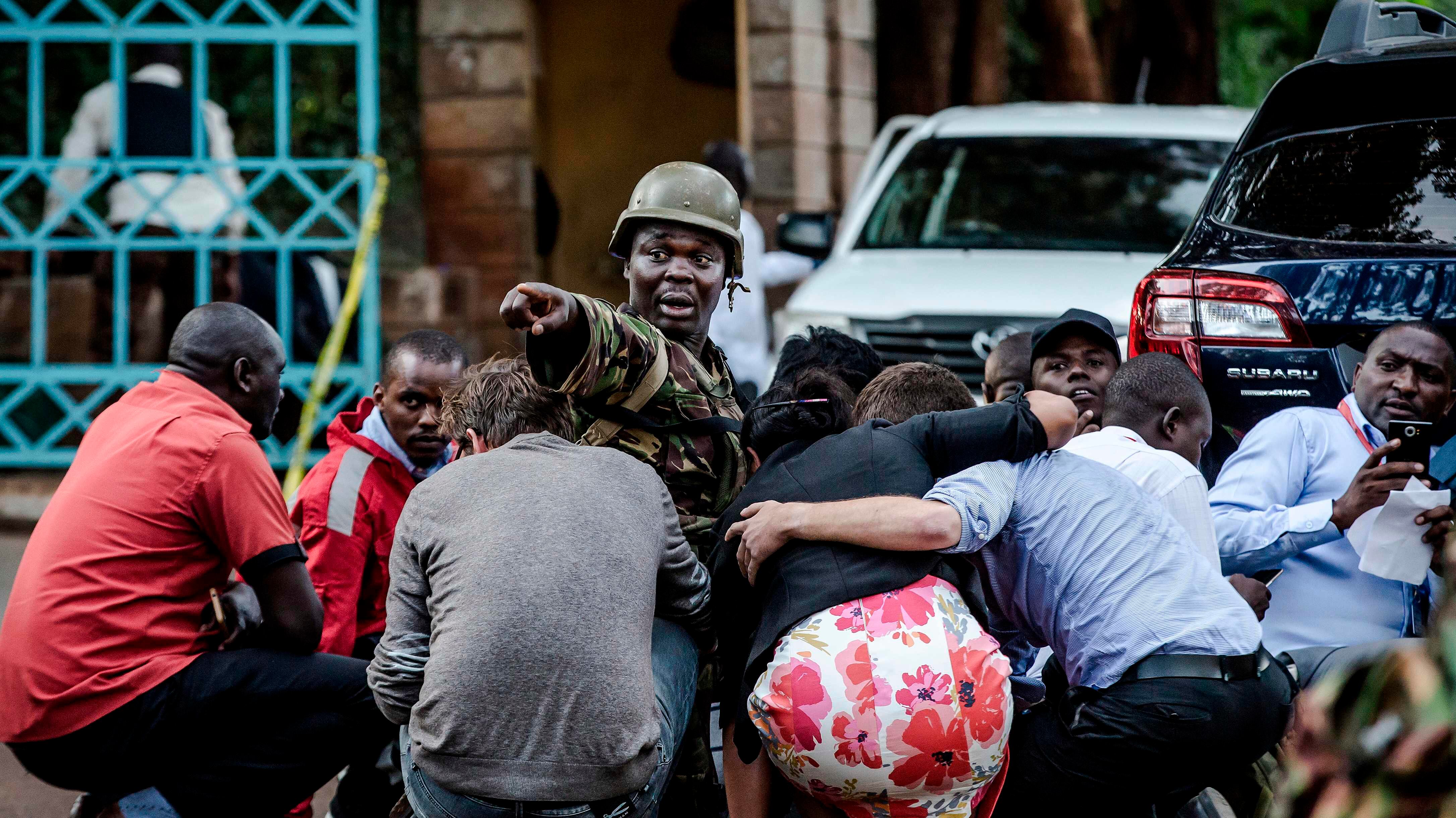 Attentato a Nairobi, il presidente: "Eliminati tutti i terroristi". 14 i morti