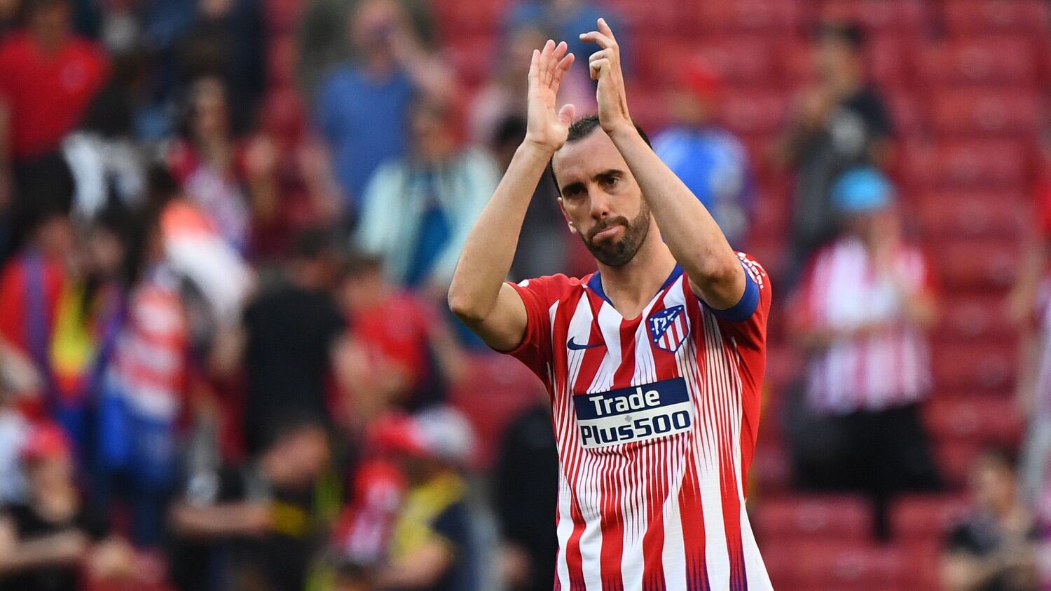 Inter, alba con Godin aspettando Barella