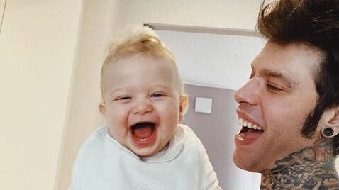 Fedez su Instagram: "Voglio passare del tempo in famiglia!"