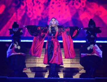 Madonna hot, i look sul palco e sul red carpet 30