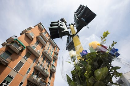 Lo schianto di un 21enne contro un semaforo 1
