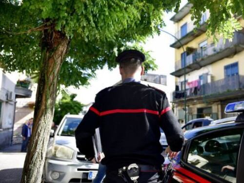 Faenza, moldavo tenta d'investire militari e li aggredisce, arrestato