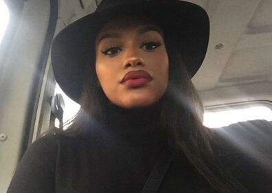 Fanny Neguesha sensuale in abito da sposa 14