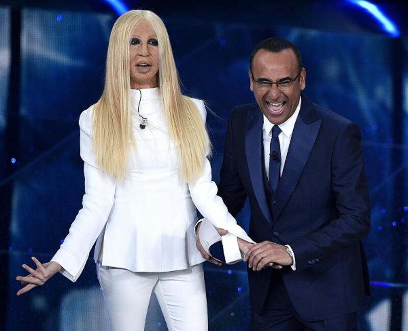 Virginia Raffaele si "trasforma" in Donatella Versace: le foto 20