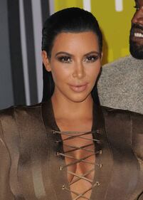 Kim Kardashian: pancione sul tappeto rosso per gli MTV VMA 2015 1